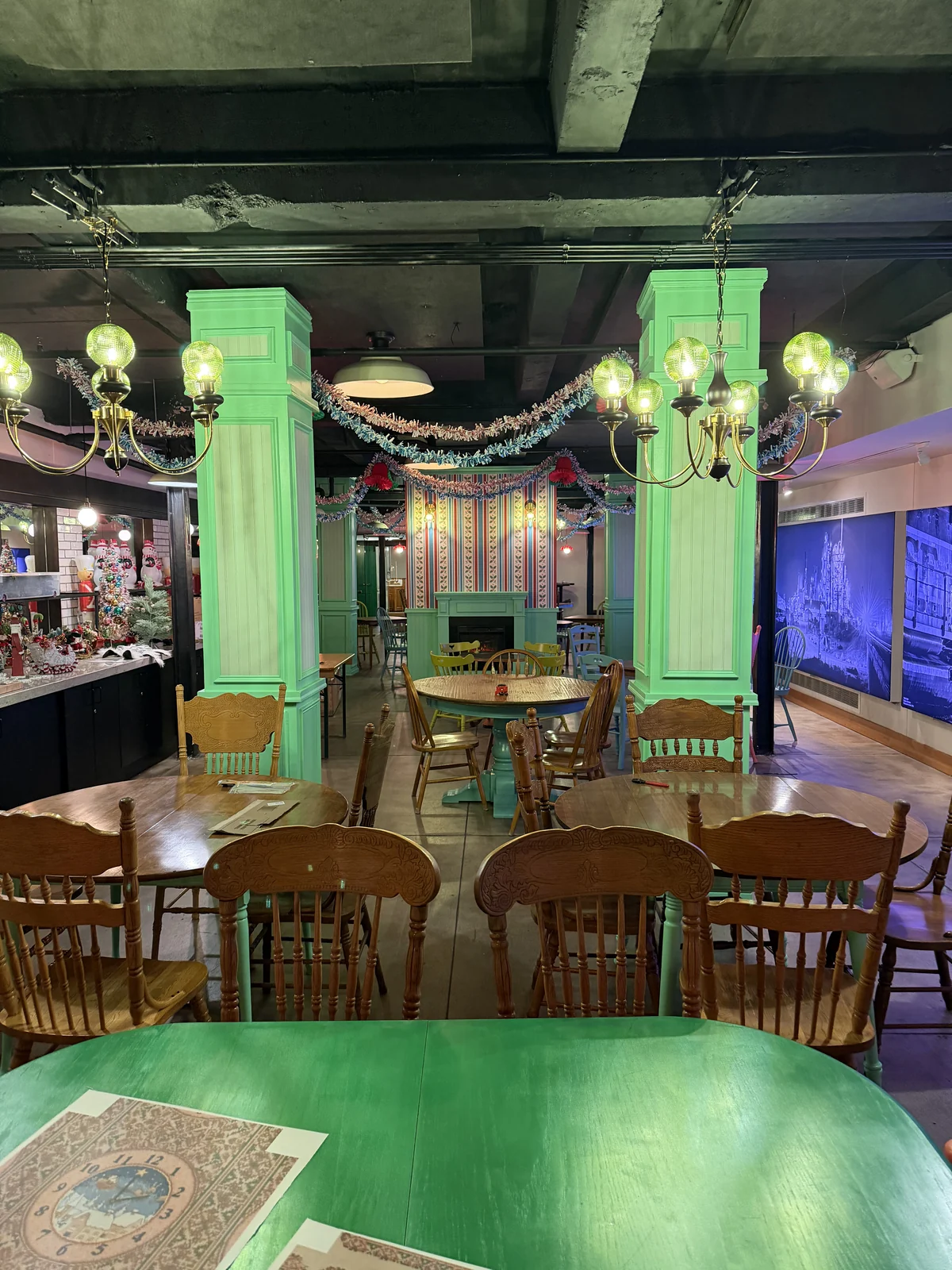 Holiday diner room